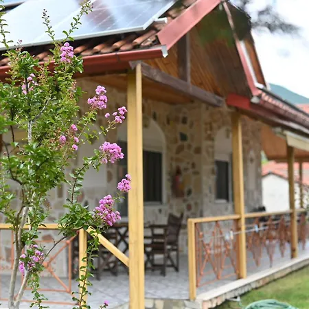 Guesthouse Agnandi Káto Loutrákion Exterior foto