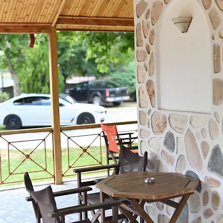 Guesthouse Agnandi Káto Loutrákion Exterior foto